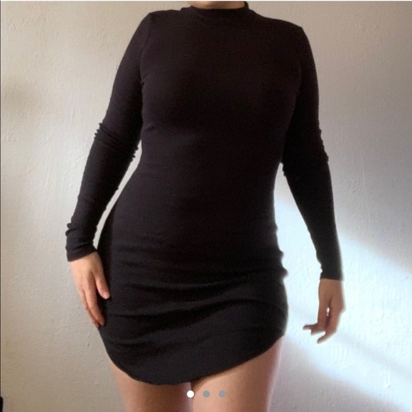 SOLD ON Ⓜ️. FOREVER 21 BLACK BODYCON DRESS - Picture 1 of 3